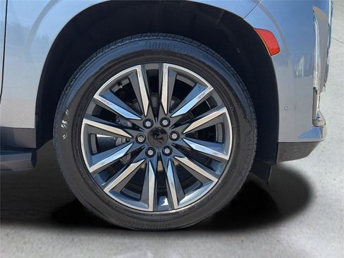 Used 2022 Cadillac Escalade ESV Sport AWD/4WD image 53
