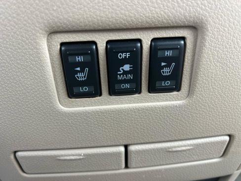 Used 2012 Nissan Quest LE image 22