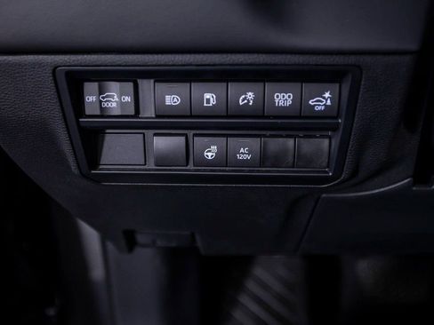 Used 2024 Toyota Sequoia Platinum image 33