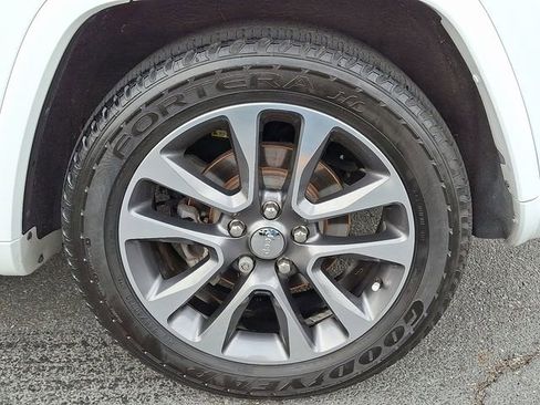 Used 2018 Jeep Grand Cherokee Overland image 8