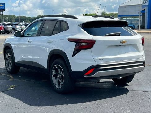 Certified 2026 Chevrolet Trax LT FWD image 28