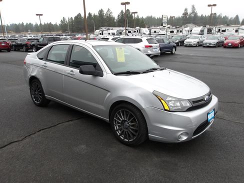 Used 2010 Ford Focus SES image 7