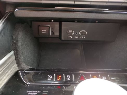 Used 2023 Jeep Wagoneer Series II AWD/4WD image 28