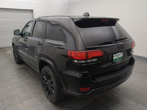 Used 2019 Jeep Grand Cherokee Altitude RWD image 5