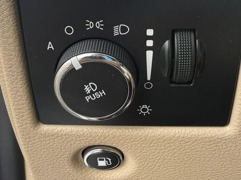 Used 2014 Jeep Grand Cherokee Limited AWD/4WD image 37