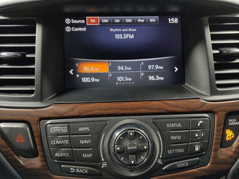 Used 2020 Nissan Pathfinder Platinum image 25