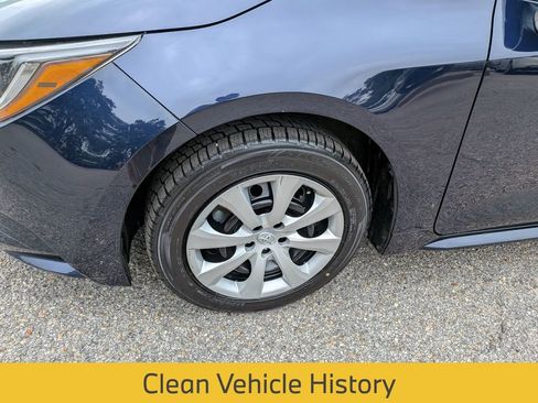 Used 2022 Toyota Corolla LE FWD image 11