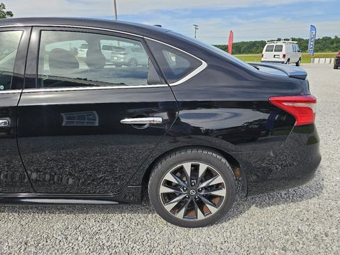 Used 2019 Nissan Sentra SR FWD image 6
