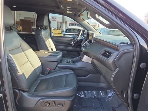 Used 2022 Chevrolet Tahoe Z71 w/ Luxury Package image 14