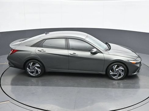 Used 2025 Hyundai Elantra Sport FWD image 22