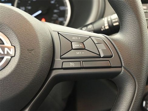 New 2025 Nissan Kicks Play S image 28