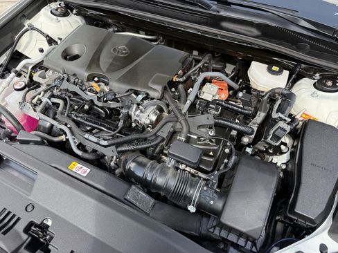 Used 2025 Toyota Camry LE image 33