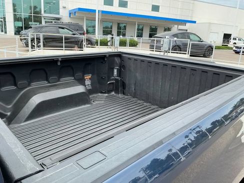 Used 2021 Chevrolet Silverado 1500 LT RWD image 17