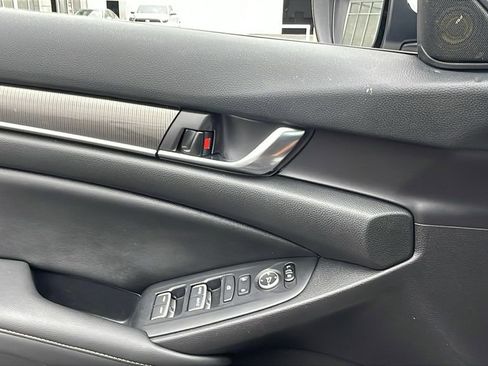 Used 2020 Honda Accord Sport image 29