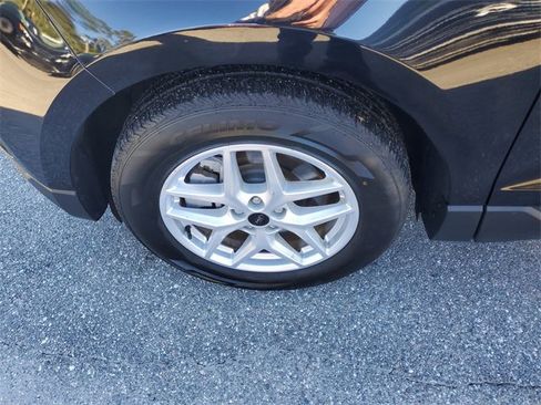 Used 2023 Ford Edge SEL image 5