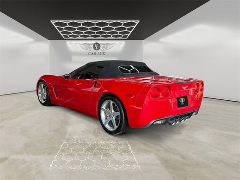 Used 2005 Chevrolet Corvette Convertible w/ Preferred Equipment Group image 3