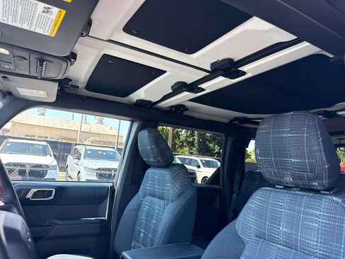 Certified 2025 Ford Bronco Heritage Edition AWD/4WD image 25