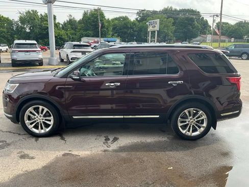 Used 2018 Ford Explorer Limited w/ Equipment Group 301A FWD image 3