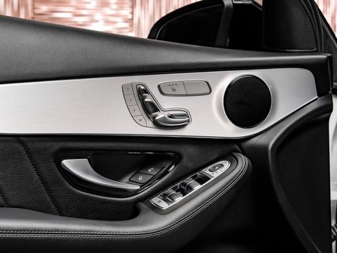 Used 2021 Mercedes-Benz GLC 300 image 43