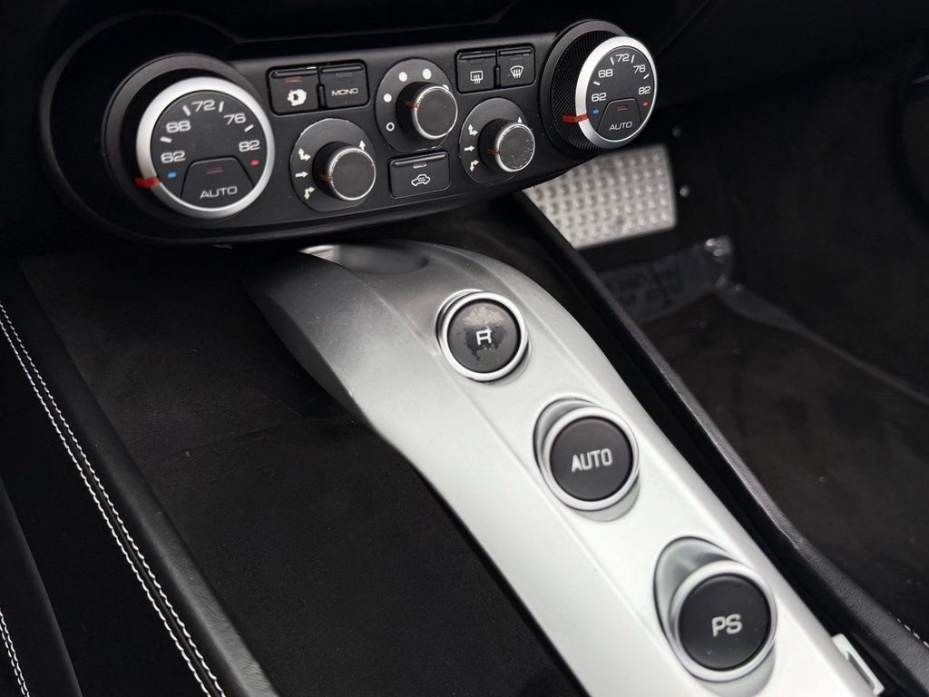 Used 2015 Ferrari California T RWD image 55