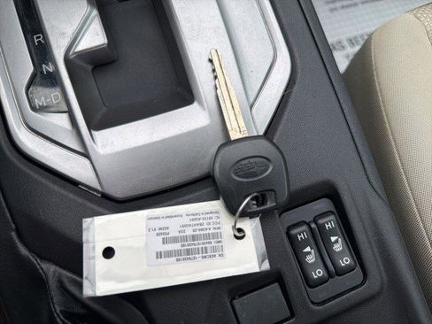 Used 2018 Subaru Impreza 2.0i Premium image 26