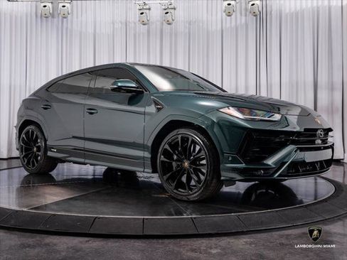 Used 2024 Lamborghini Urus S AWD/4WD image 2