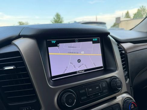 Used 2020 GMC Yukon Denali w/ Denali Ultimate Package RWD image 12