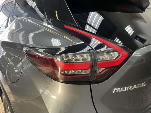 Used 2020 Nissan Murano SV w/ Premium Package image 12