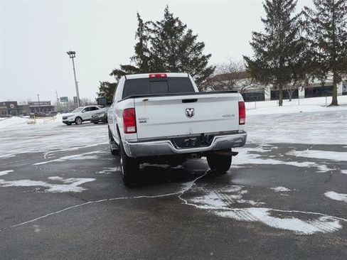 Used 2015 RAM 2500 SLT image 28