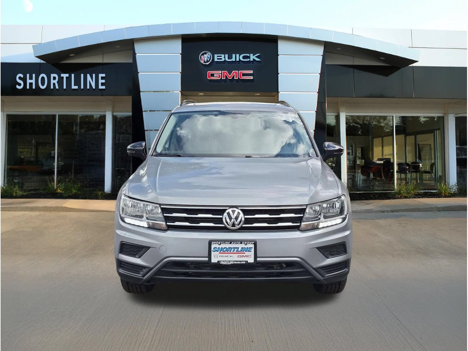 Used 2020 Volkswagen Tiguan SE w/ Panoramic Sunroof Package AWD/4WD image 8