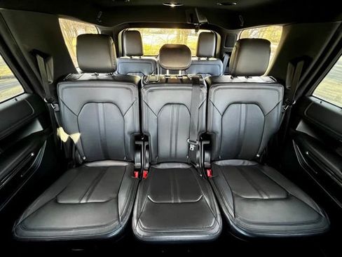 Used 2020 Ford Expedition Limited image 27