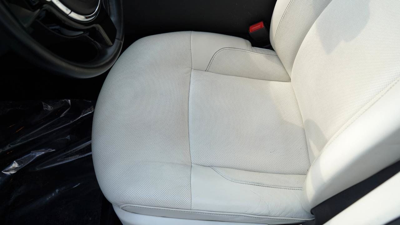 Used 2011 Rolls-Royce Ghost RWD image 40