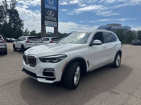 Used 2021 BMW X5 xDrive40i AWD/4WD image 15