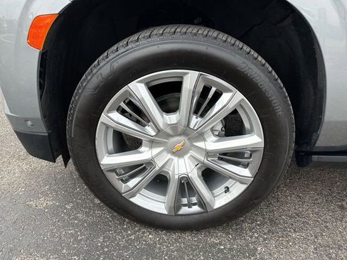 Used 2024 Chevrolet Tahoe High Country w/ Advanced Technology Package image 10