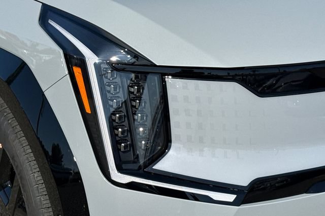 Used 2026 Kia EV9 Land w/ Nightfall Edition Package AWD/4WD image 34