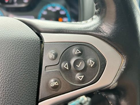 Used 2022 Chevrolet Colorado LT w/ Safety Package image 15