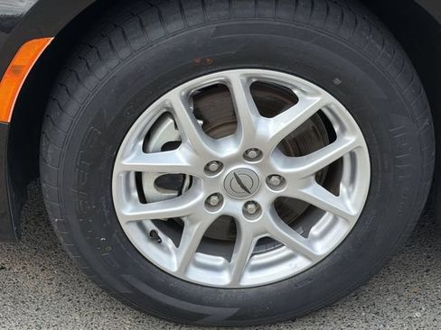 Used 2023 Chrysler Pacifica Touring-L FWD image 16