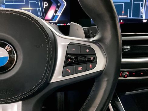 Used 2023 BMW X7 xDrive40i w/ M Sport Package image 21