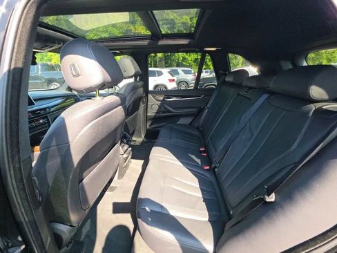 Used 2017 BMW X5 xDrive35i w/ M Sport Package AWD/4WD image 4