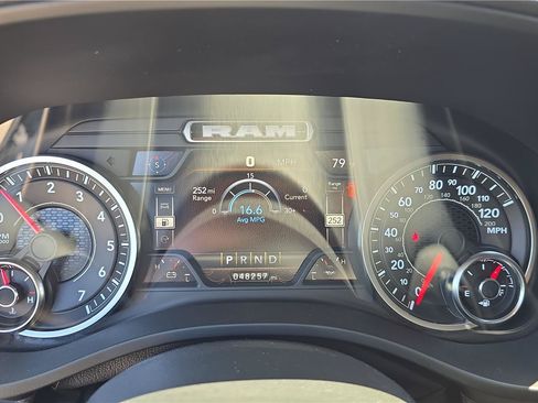 Used 2022 RAM 1500 Big Horn AWD/4WD image 11