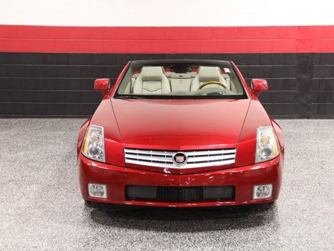 Used 2005 Cadillac XLR RWD image 12