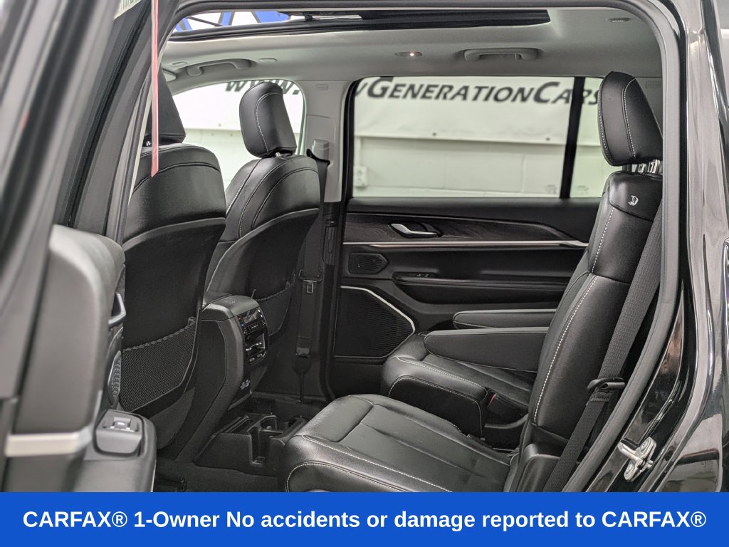 Used 2023 Jeep Grand Cherokee L Limited AWD/4WD image 18