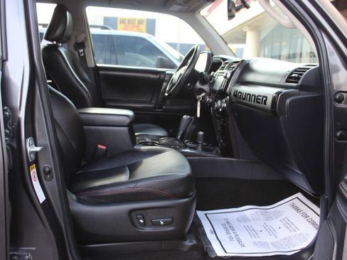 Used 2014 Toyota 4Runner Trail Premium AWD/4WD image 9