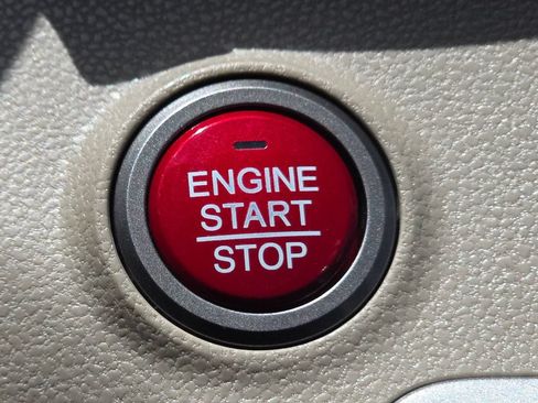Used 2016 Honda Odyssey SE image 31