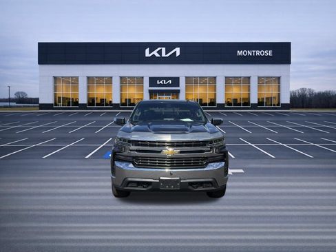 Used 2019 Chevrolet Silverado 1500 LT w/ All-Star Edition AWD/4WD image 2