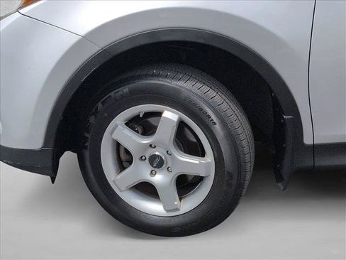Used 2013 Toyota RAV4 XLE AWD/4WD image 27