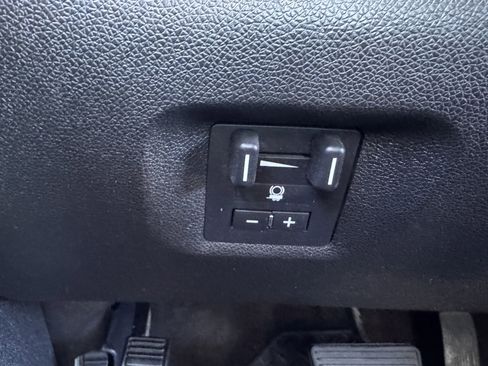 Used 2011 GMC Sierra 1500 SLE AWD/4WD image 27