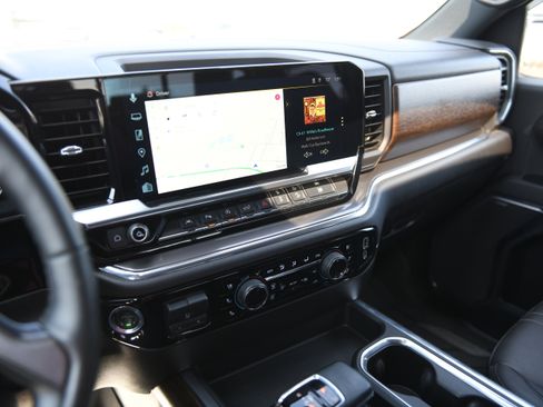 Used 2024 Chevrolet Silverado 1500 High Country w/ Technology Package image 19