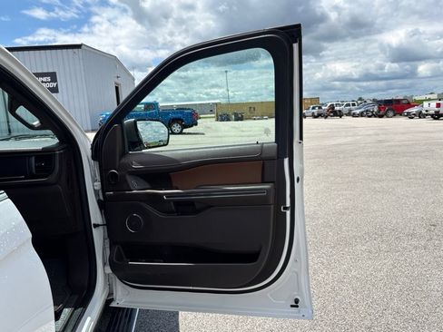 Used 2022 Ford Expedition Max King Ranch AWD/4WD image 20