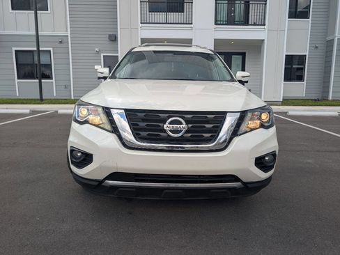 Used 2018 Nissan Pathfinder SL w/ Cargo Package image 2